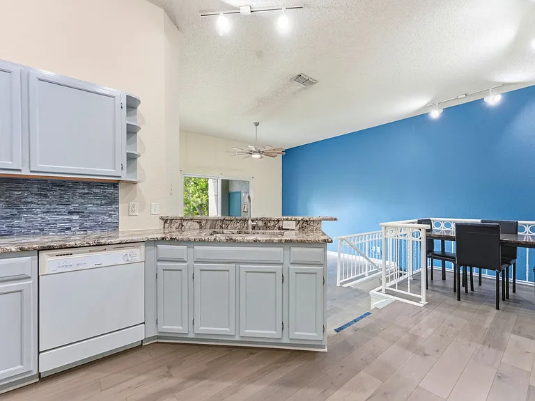 603 Masthead Ct — Photo 11