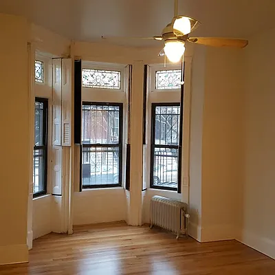 Rented by Rapid Realty Cobble Hill | media 30