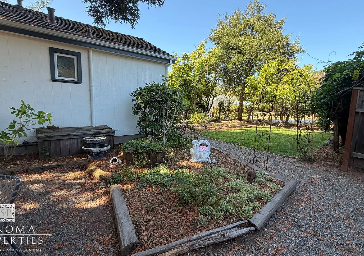 Enchanting 1bd/1ba Cottage, Close to Downtown Sonoma! — Photo 3