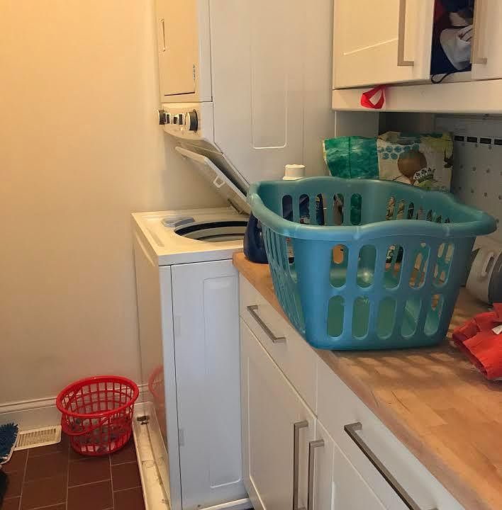 1st image of 1243 N Greenview Ave #1