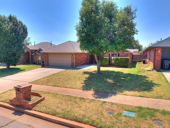 5th image of 12524 SW 13th St