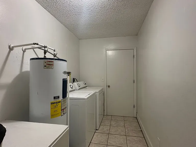 487 Carrigan Ave — Photo 33