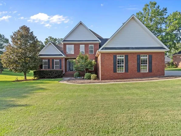 104 Oakwood Dr, Dothan, AL 36303