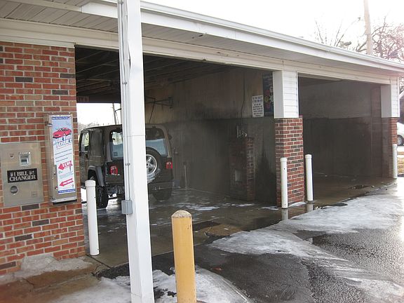 4th image of 2700 McCausland Ave