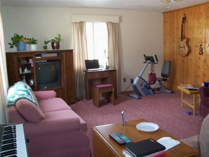 2nd image of 631 Edwards St