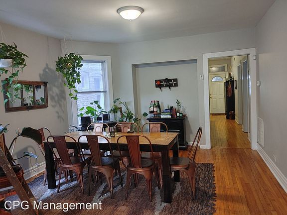 4th image of 2536 N Avers Ave #1