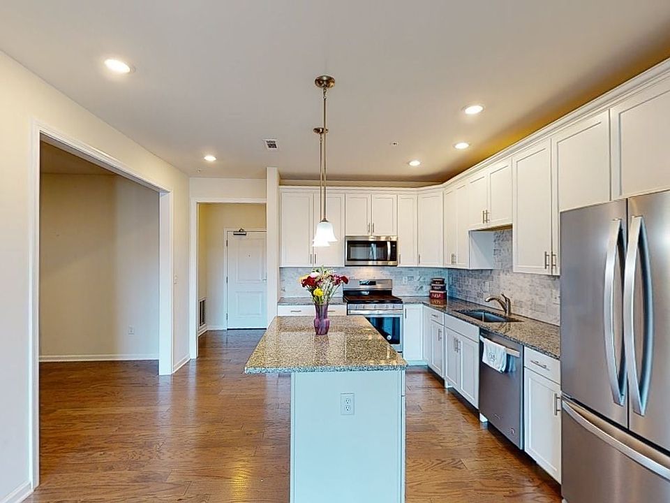 130 University Ave Westwood, MA, 02090 Apartments for Rent Zillow