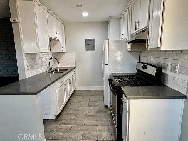17092 Emerald Ln #E — Photo 10