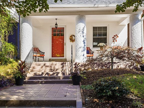 4th image of 2402 Maplewood Ave