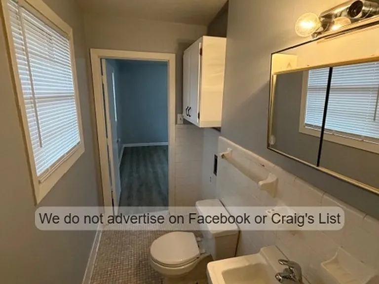 1021 W Rowan St — Photo 6