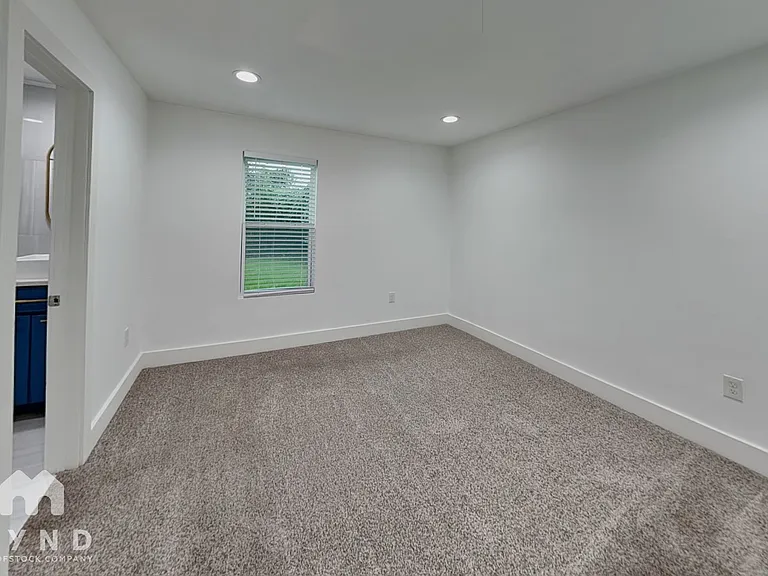 2718 Lawrence St — Photo 6