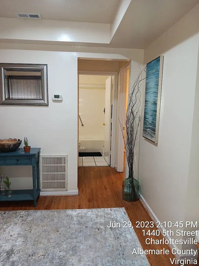 Garden Apartment / 1440 5th ST Apt C / 2 Bedroom 1 Bath — Photo 3
