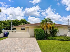 5780 SW 61st St