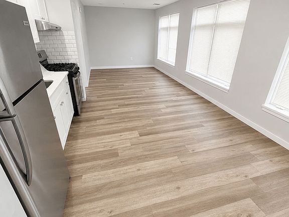 3rd image of 196 Rosa Parks Blvd #3
