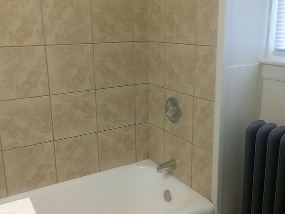 5th image of 19 Woonasquatucket Ave Floor 1