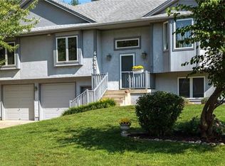 4067 SW Normandy Dr, Lees Summit, MO 64082