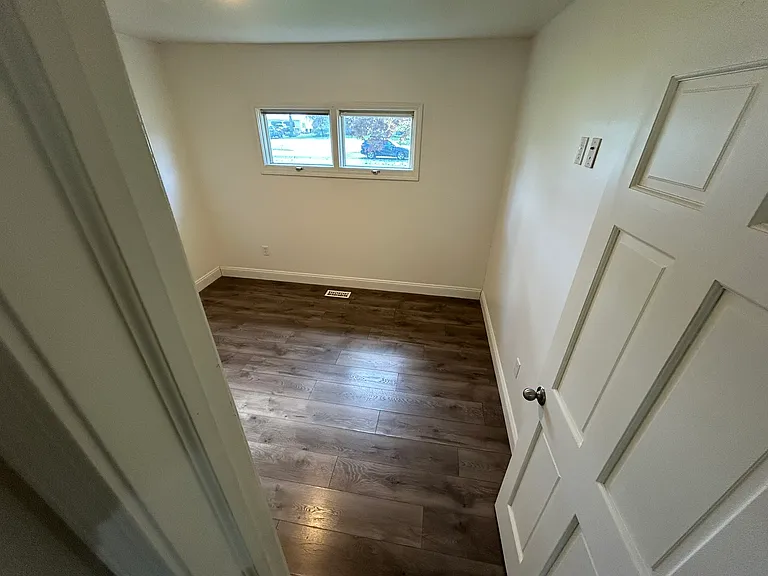 1882 Paul Dr — Photo 28