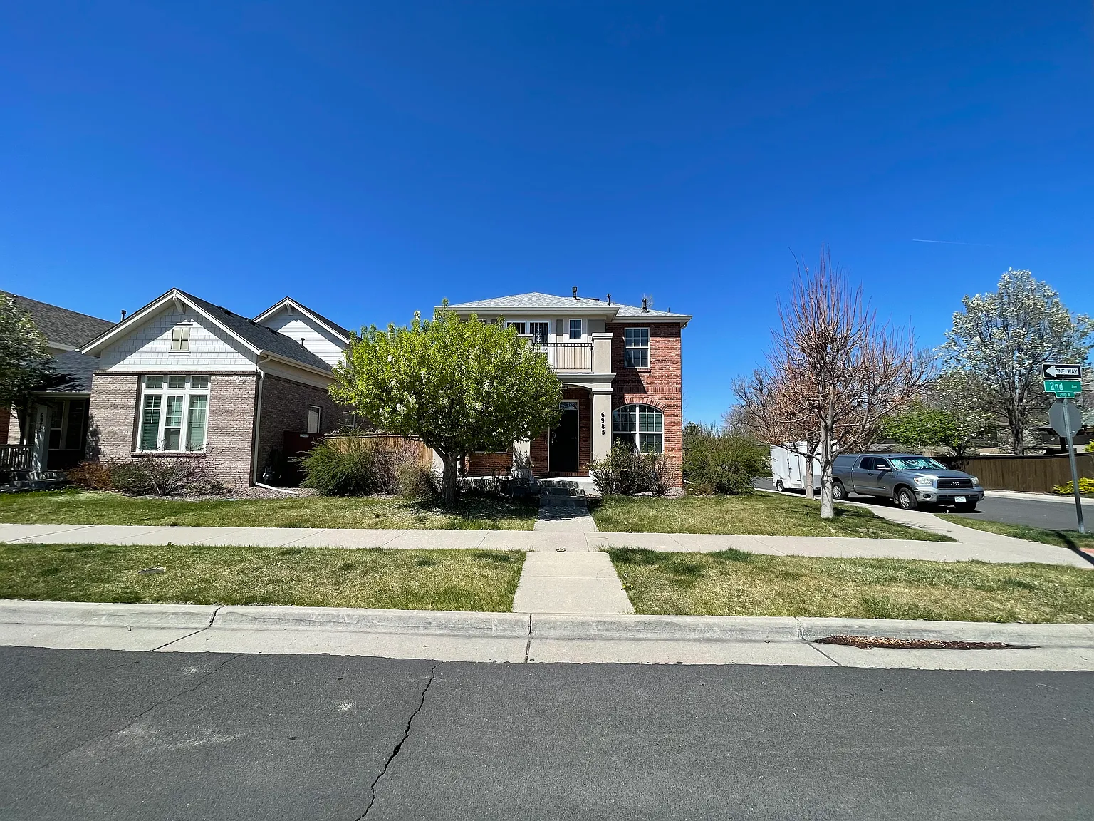 3 bed, 2.5 bath, 2100 sqft, $3,200 — Photo 3
