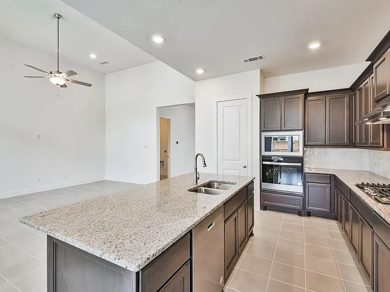 7216 Stillmeadow Grove Dr — Photo 10
