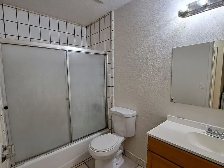 3449 N. Marks Avenue — Photo 12