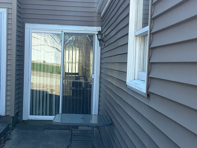 3823 W Palmyra Ct — Photo 10
