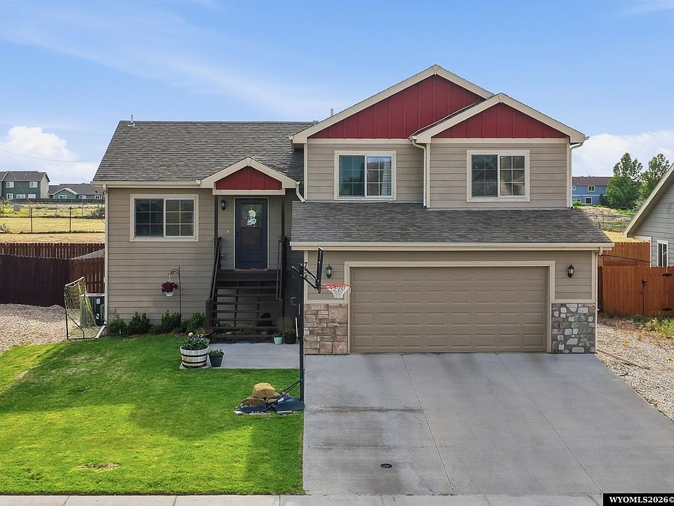 1st image of 758 Whipsaw Dr