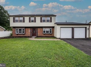 82 Gabriel Ln, Willingboro, NJ 08046