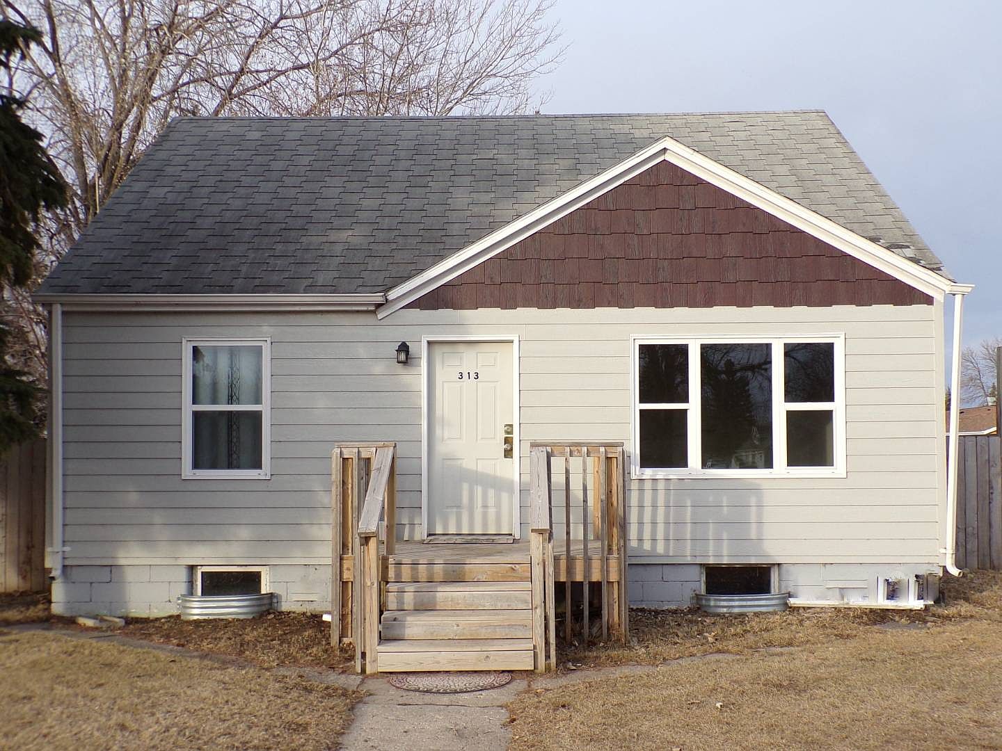 313 1st St NE, Rolla, ND 58367 Zillow