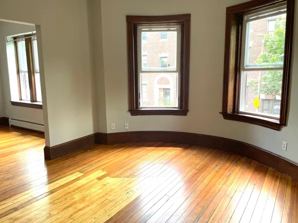 28 Montebello Rd #2, Jamaica Plain, MA 02130