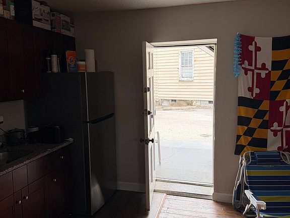 4th image of 126 Alexander St #9eda2c4ac