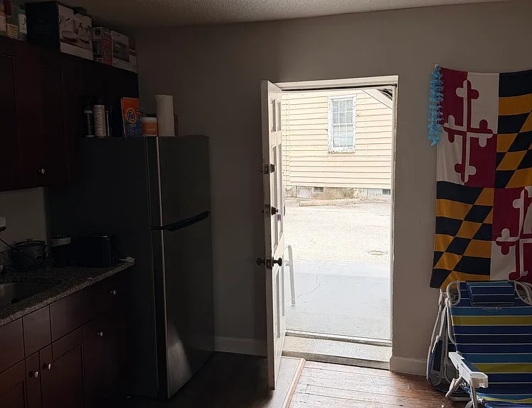 126 Alexander St — Photo 27