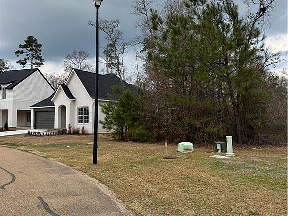 3rd image of 17306 Paddock Cir