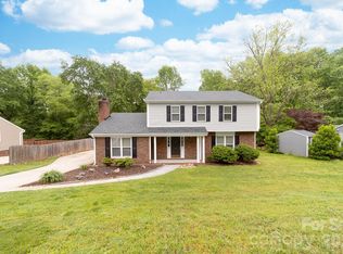 616 Silversmith Ln, Charlotte, NC 28270