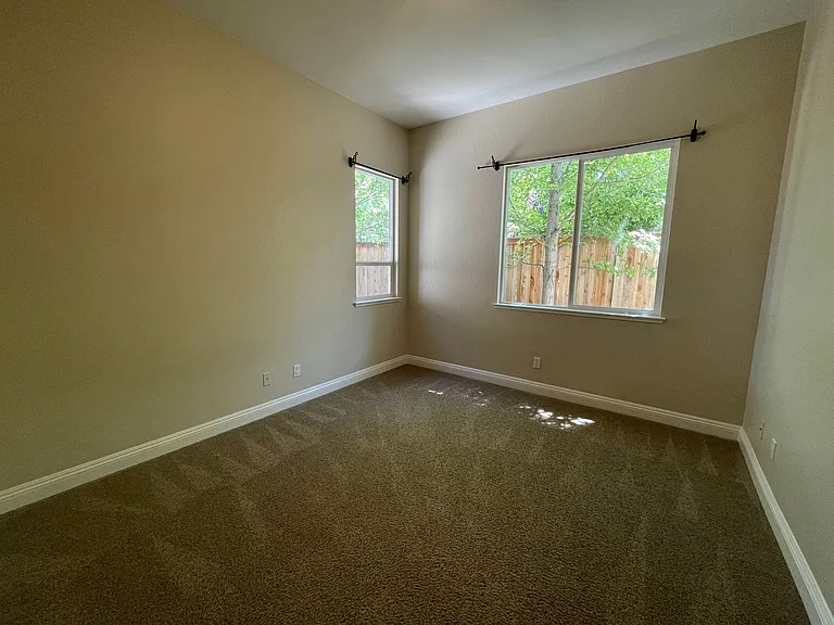 1124 Widgeon Ct — Photo 21