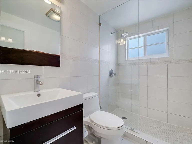 1034 Pennsylvania Ave #104 — Photo 9