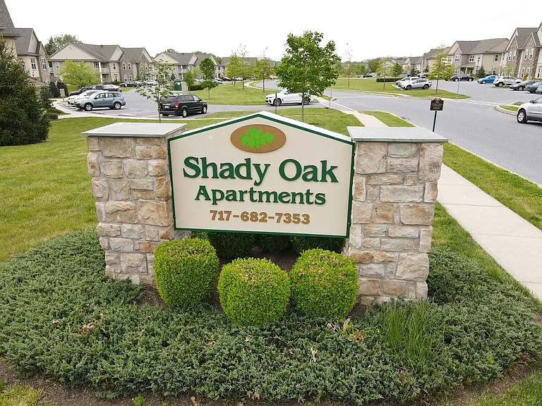 2097 Shady Oak Dr — Photo 24