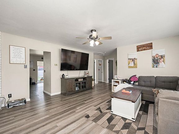 4th image of 2035 Bunting Ave