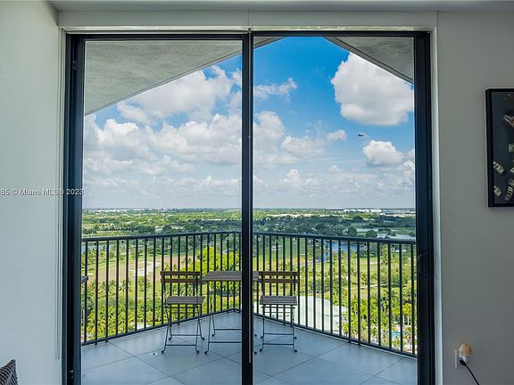 3rd image of 5300 Paseo Blvd #1808