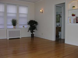 2141 Gunderson Ave APT 222, Berwyn, IL 60402