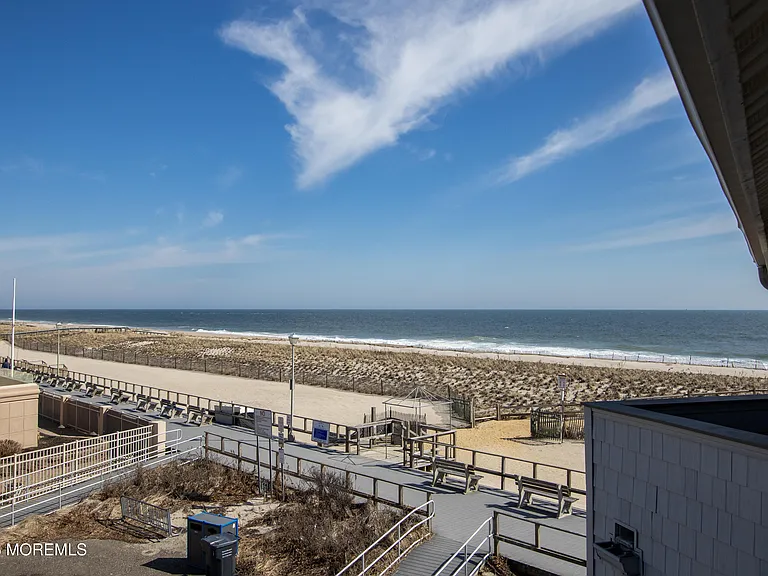 900 Ocean Ave #24 — Photo 31