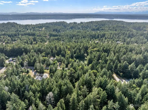 2219 202nd Avenue SW, Lakebay, WA 98349