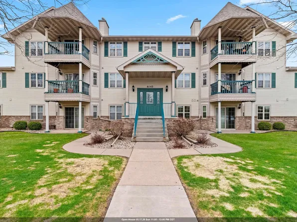 W6143 Victorian Dr APT 15, Appleton, WI 54915