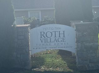 62 Village Ct, Mechanicsburg, PA