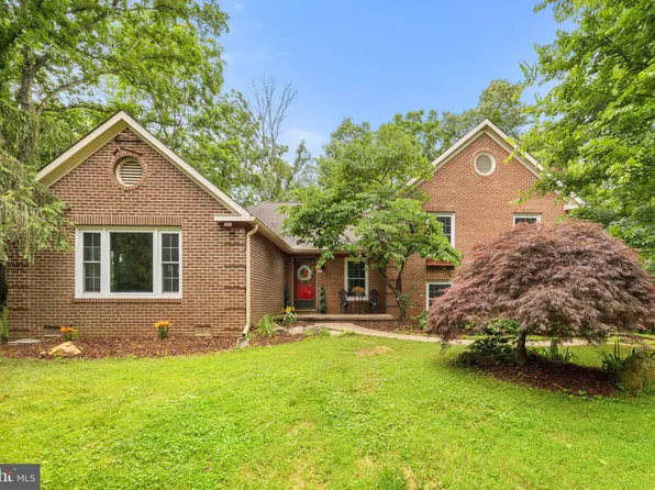 8487 Botha Rd, Warrenton, VA 20186