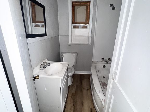 4th image of 331 E Cayuga St