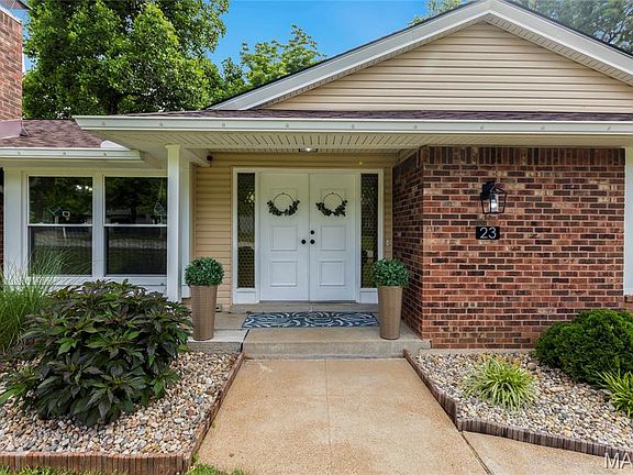 2nd image of 23 Sweetwood Ct