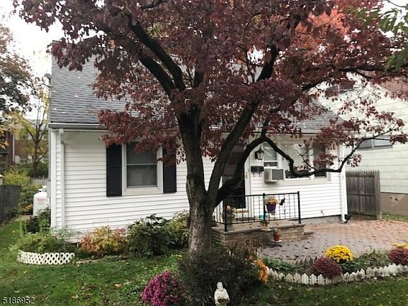2nd image of 22 Longview Ave