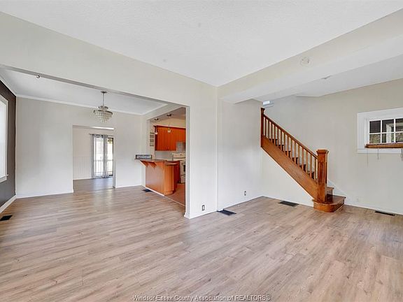 4th image of 1500 Church St