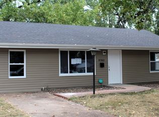 9760 Dennis Dr, Saint Louis, MO 63136