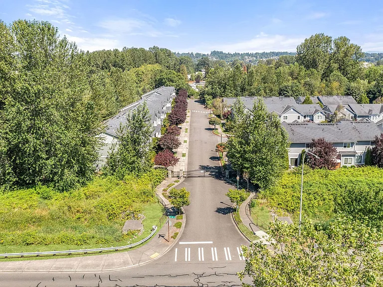 Watertree Place Townhomes — Photo 16